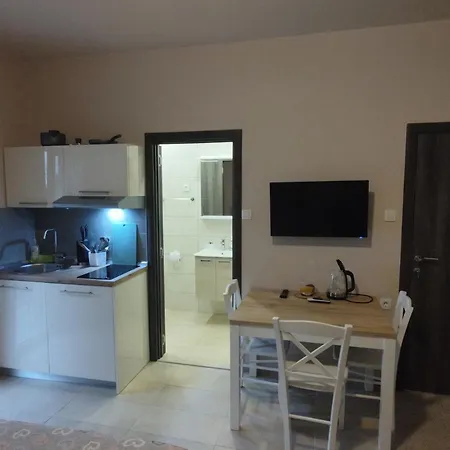 Apartman Josipa 1 *
