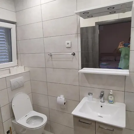 Josipa 1 公寓 茨里克韦尼察