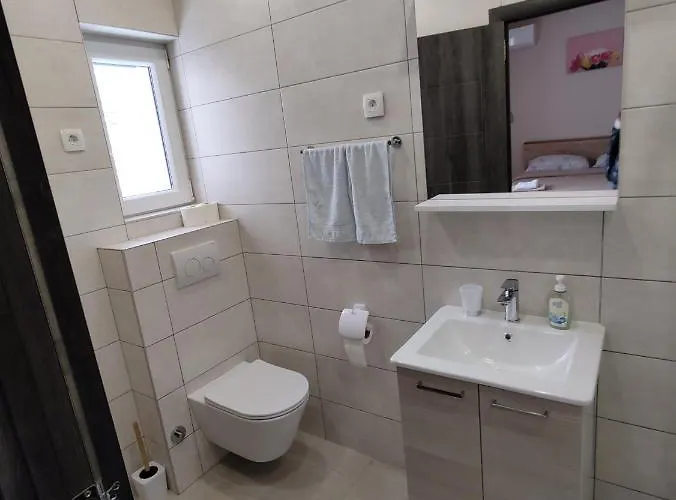 Apartamento Josipa 1 *