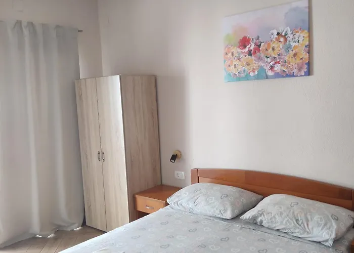 Apartman Josipa 1 *